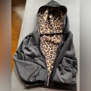 Women's Black Zip-Up Hoodie with Leopard-Print Sherpa Lining